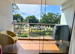 Balcón en la sala con vista exterior